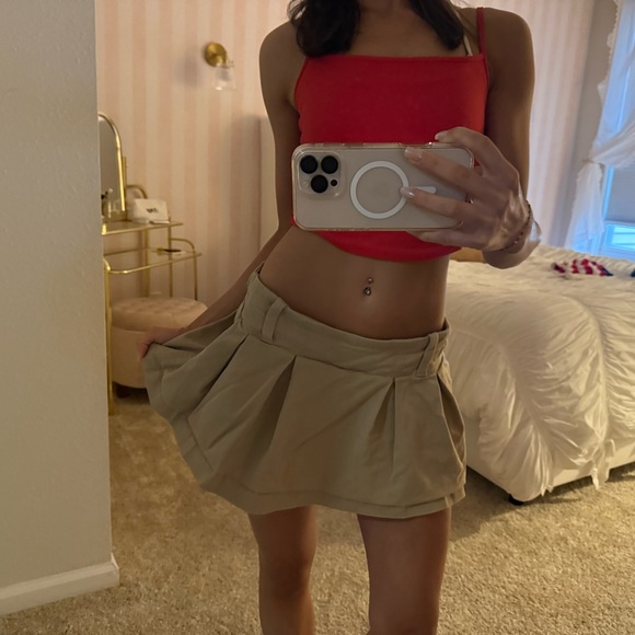 Sunday Best Pleated Skort - Picture 1 of 5